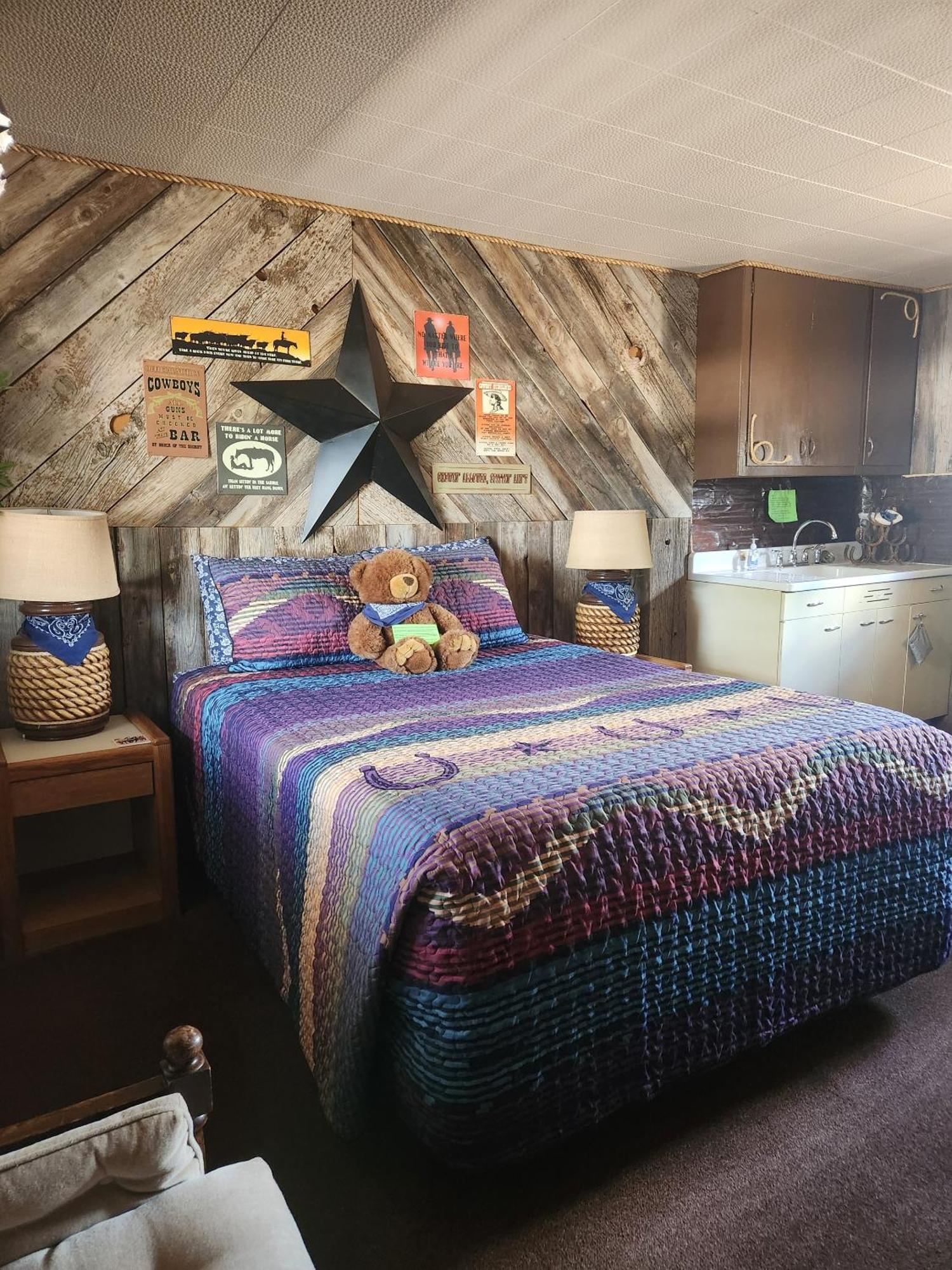 אסקלנטה Cowboy Country Inn חדר תמונה