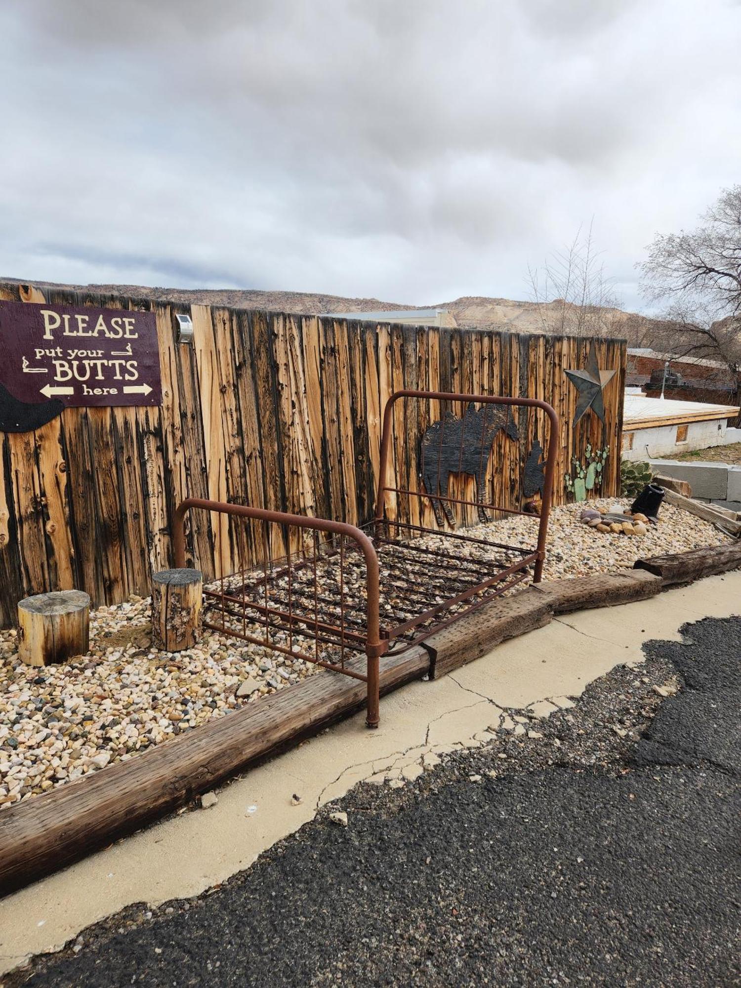 אסקלנטה Cowboy Country Inn מראה חיצוני תמונה