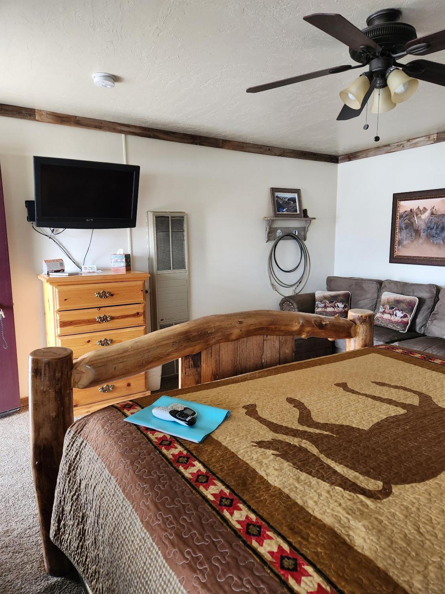 אסקלנטה Cowboy Country Inn מראה חיצוני תמונה